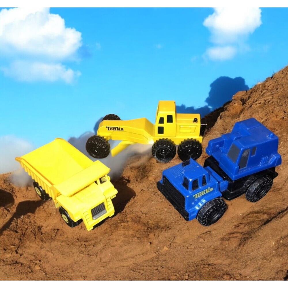 vintage Tonka Corp. Mini Tractor Toy Kids Tonka Tractors dump truck Lot Of 3